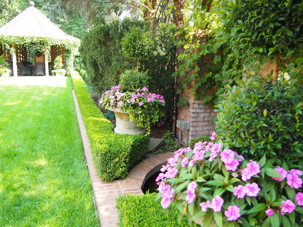 Small Space Italian Getaway by Kinghorn Gardens - Photo 9