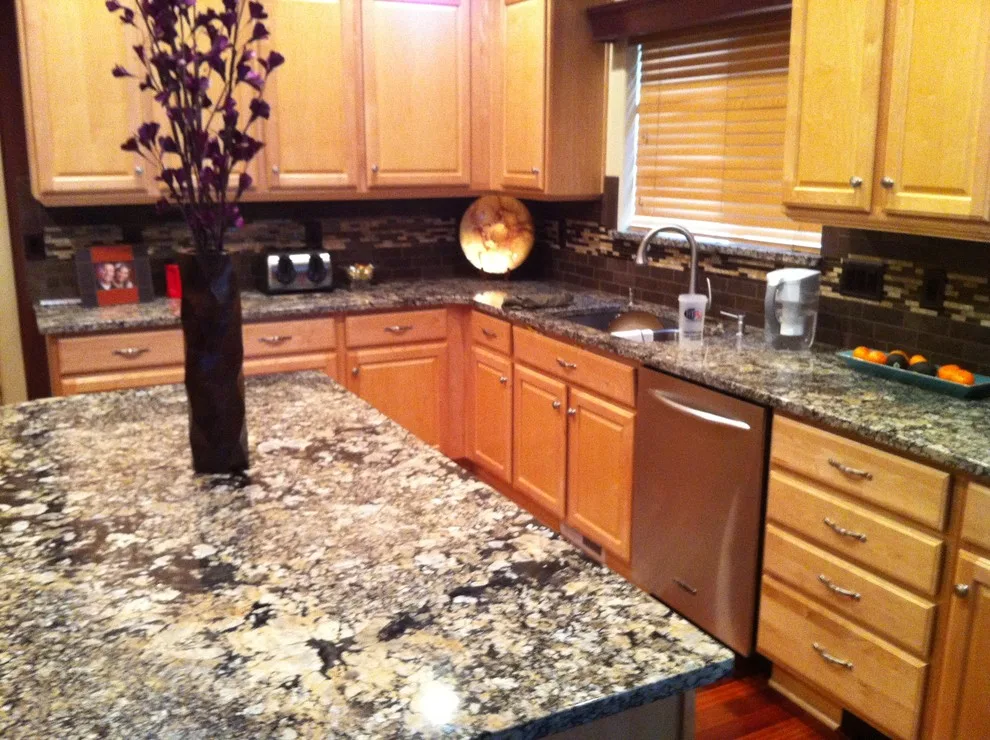 Vancouver Home Kitchen and Bathrooms by American Marble & Granite - Photo 3