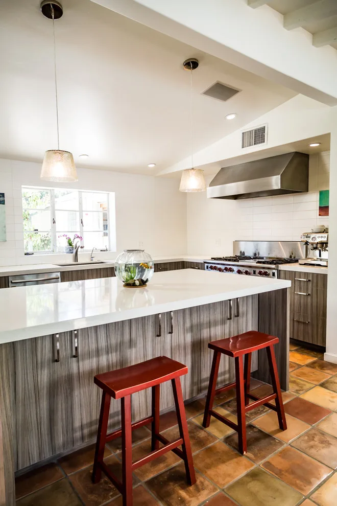 Alabaster Crystal by Pacific Stoneworks Inc - Photo 2