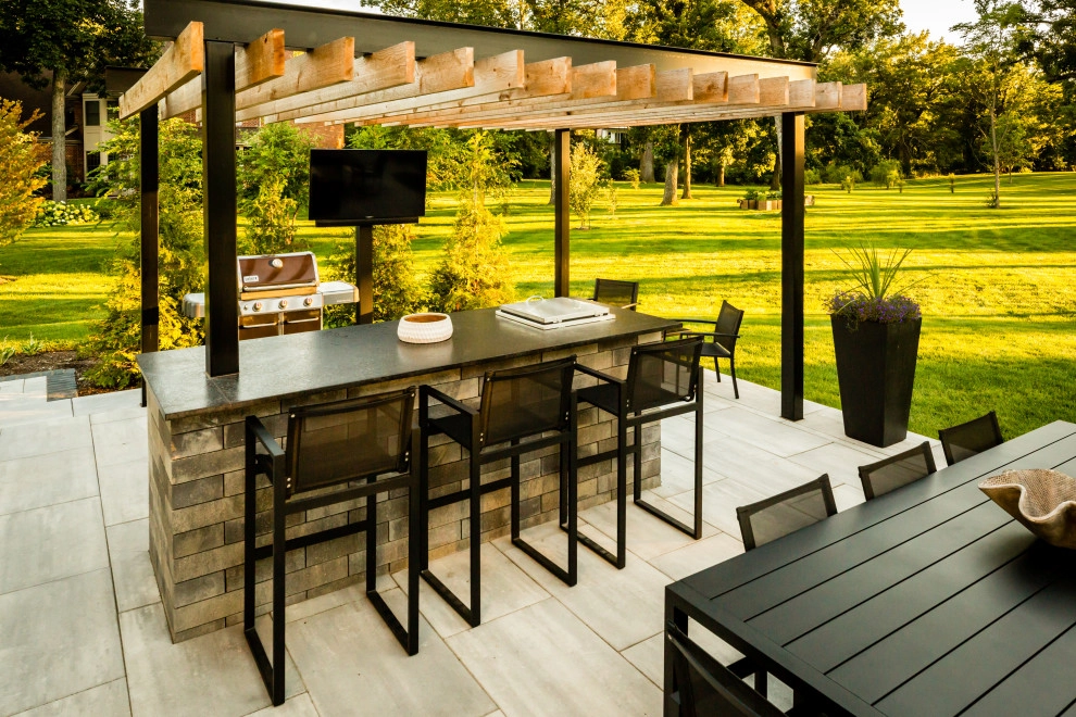 Contemporary Patio Design by Bruss Landscaping, Inc. - Photo 2