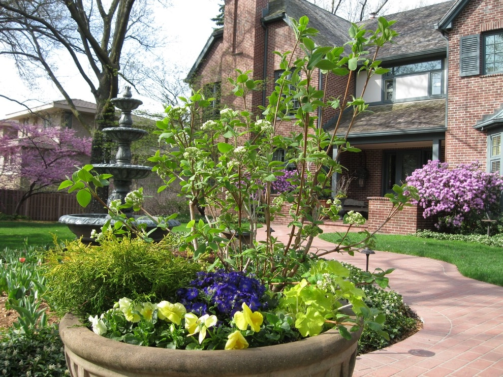 Charming Park-Like Backyard by Kinghorn Gardens - Photo 5