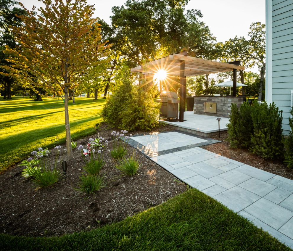 Contemporary Patio Design by Bruss Landscaping, Inc. - Photo 10