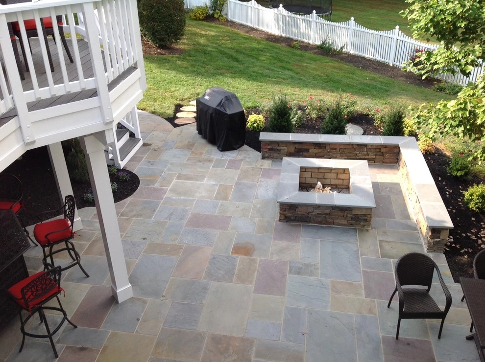 A Great Entertaining Area by Kingstowne Lawn & Landscape - Photo 2