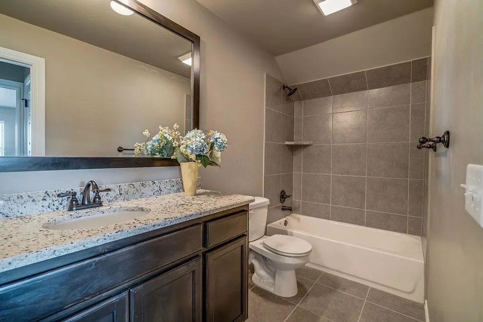 Vanity Surfaces by Rivers' Edge Countertops - Photo 4