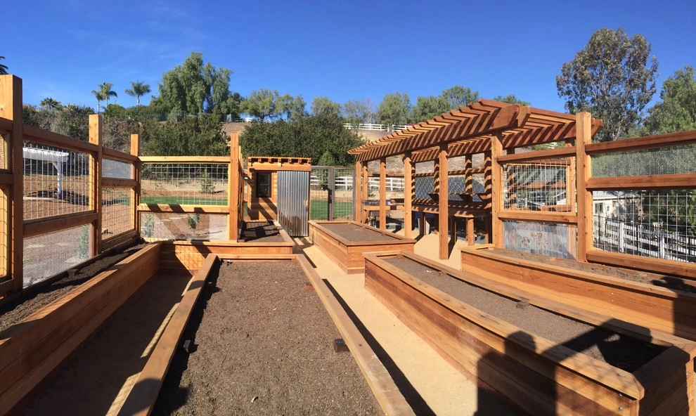 Vegetable Structure Rancho Santa Fe by Carson Douglas Landscape Architecture - Photo 8