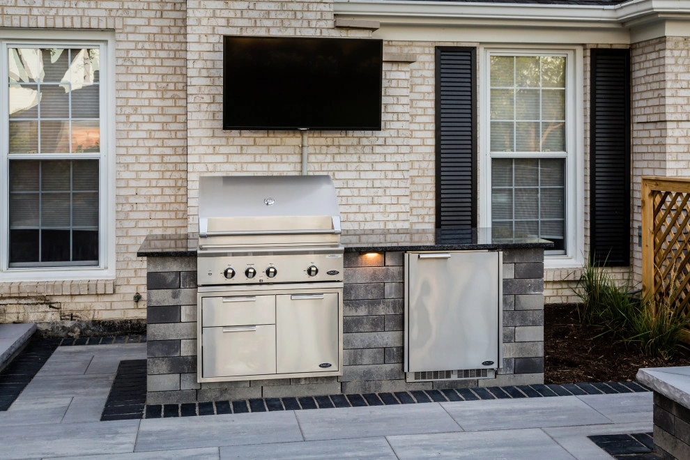 Modern Backyard Patio by Bruss Landscaping, Inc. - Photo 8