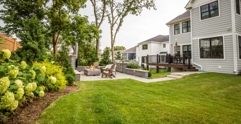 Contemporary Backyard Patio by Bruss Landscaping, Inc. - Photo 3