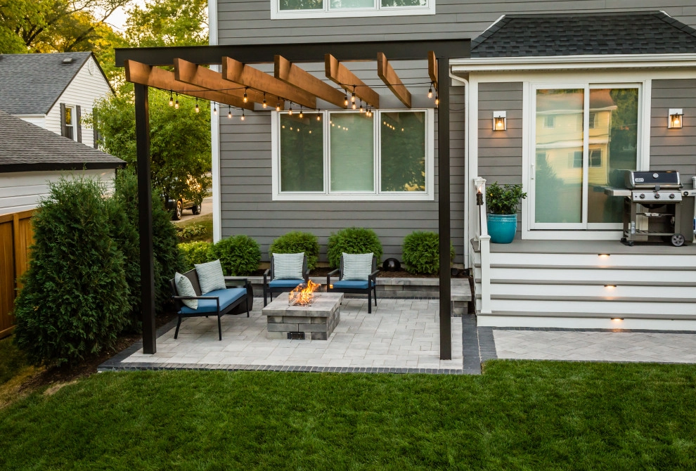 Contemporary Landscape Design by Bruss Landscaping, Inc. - Photo 5