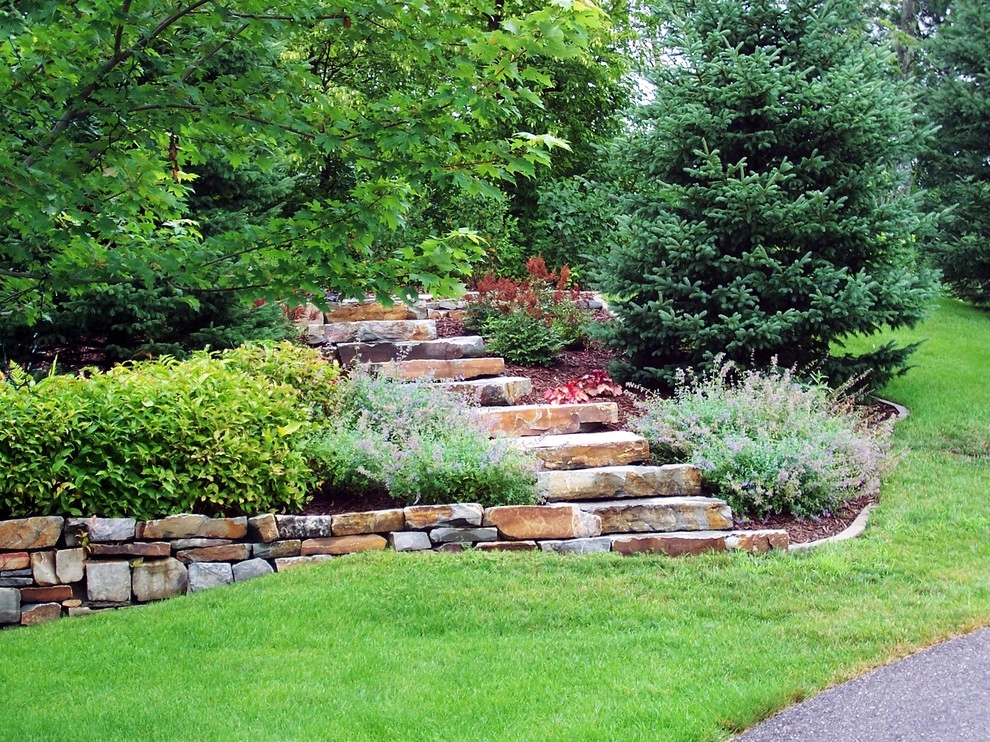 Front entries, sidewalks, paths and steps by Landsburg Landscape Nursery - Photo 9