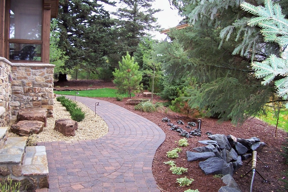 Front entries, sidewalks, paths and steps by Landsburg Landscape Nursery - Photo 19