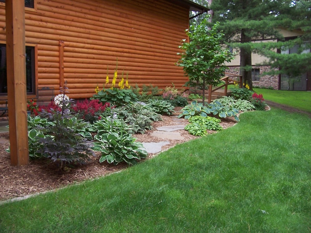 Front entries, sidewalks, paths and steps by Landsburg Landscape Nursery - Photo 39