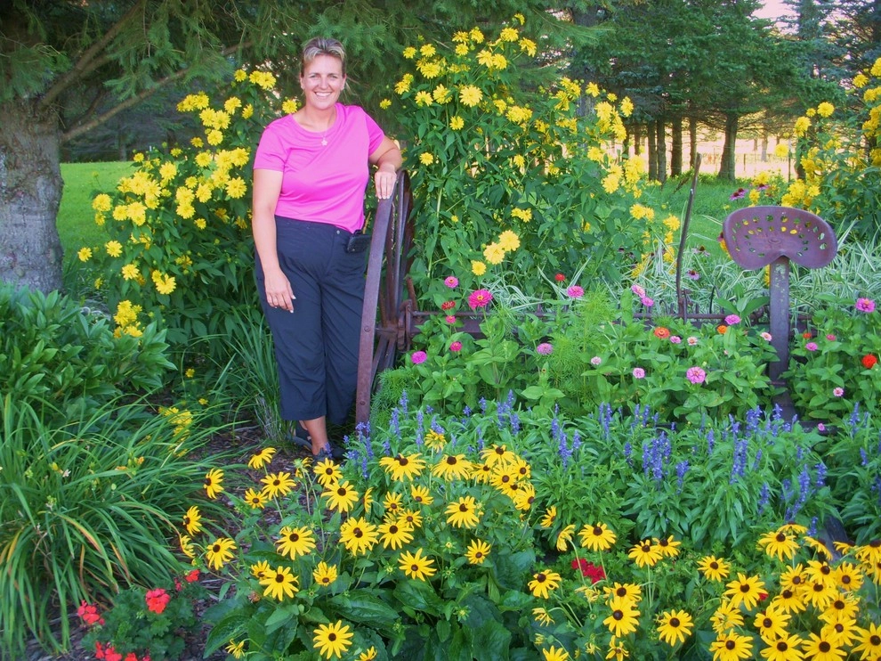 Perennial Gardens by Landsburg Landscape Nursery - Photo 7