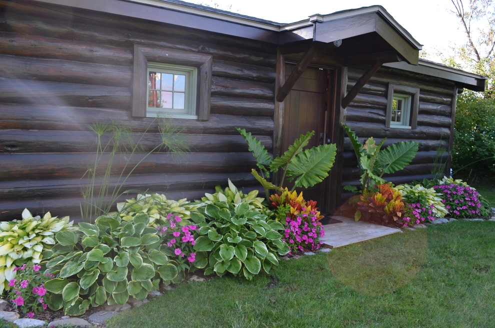 Foundation plantings by Landsburg Landscape Nursery - Photo 2