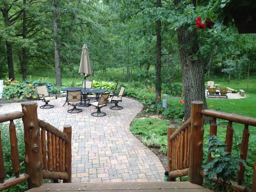Front entries, sidewalks, paths and steps by Landsburg Landscape Nursery - Photo 4