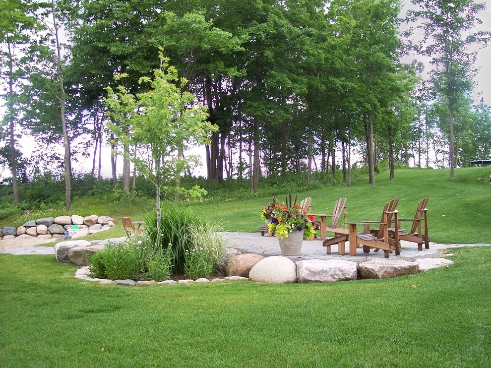 Front entries, sidewalks, paths and steps by Landsburg Landscape Nursery - Photo 5