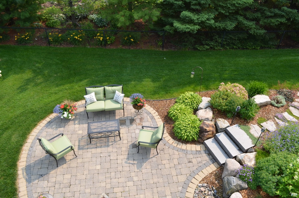 Front entries, sidewalks, paths and steps by Landsburg Landscape Nursery - Photo 26