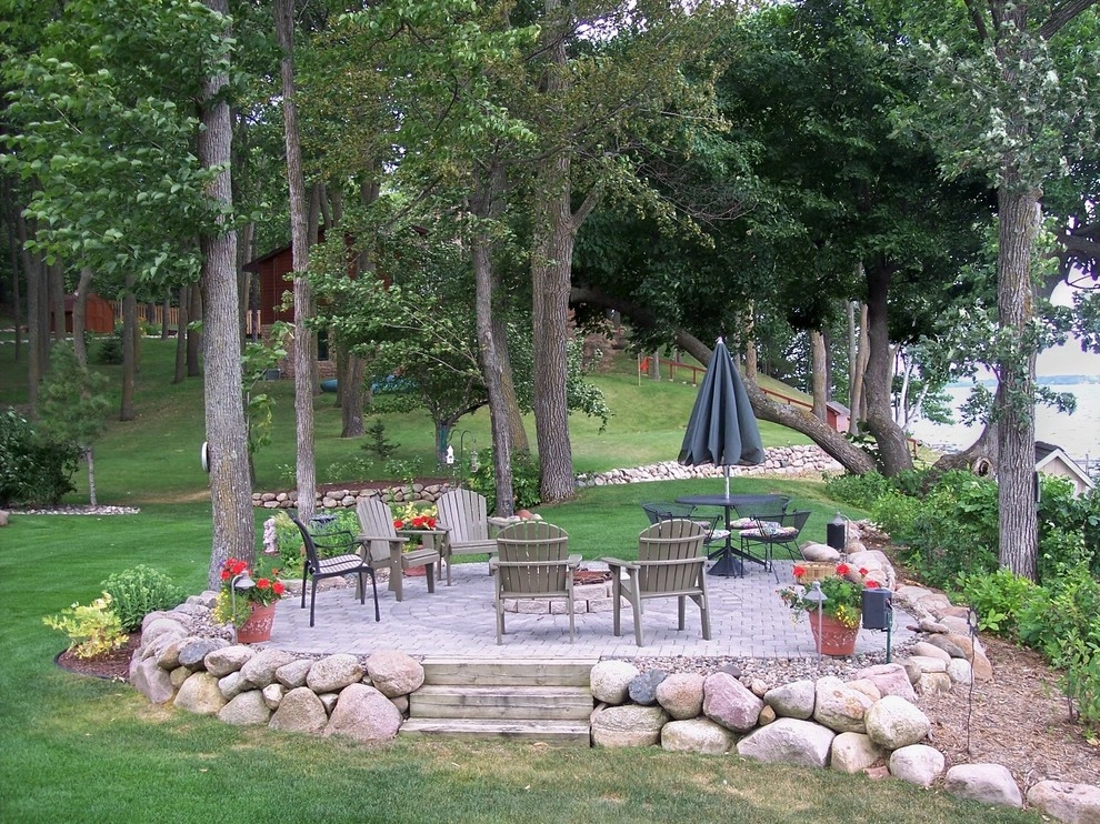Front entries, sidewalks, paths and steps by Landsburg Landscape Nursery - Photo 7