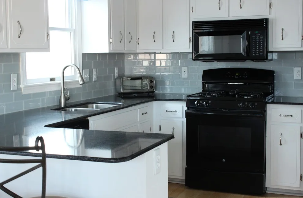 Monochrome Kitchen by Merlino Marble And Granite - Photo 2