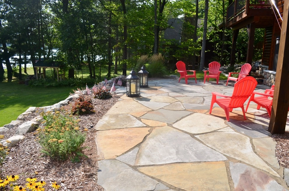 Flagstone patio, retaining wall and rain garden by Landsburg Landscape Nursery - Photo 7