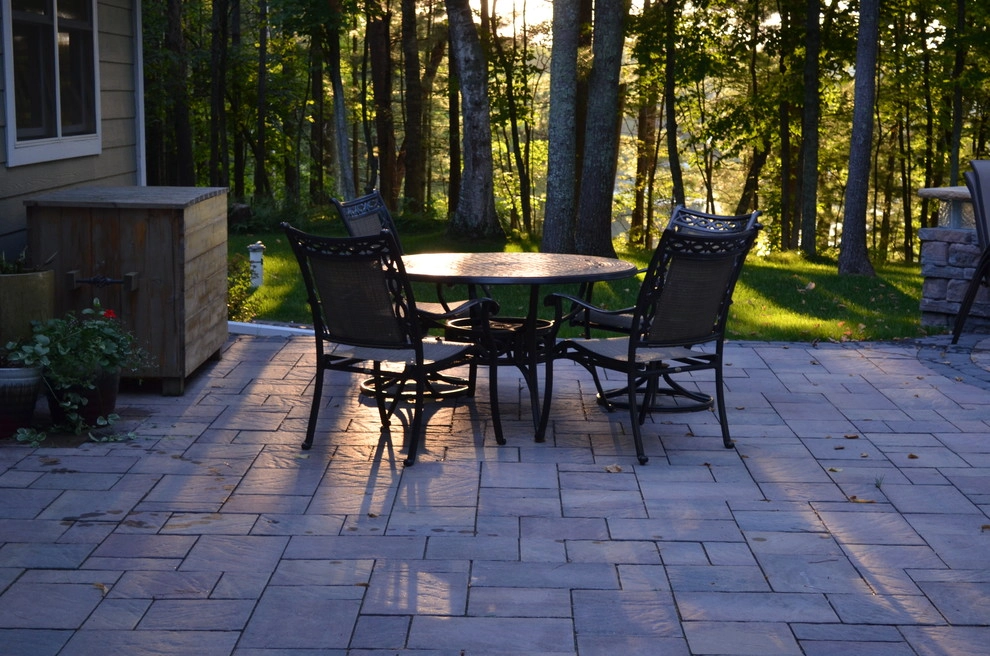 Outdoor kitchen and firepit by Landsburg Landscape Nursery - Photo 2