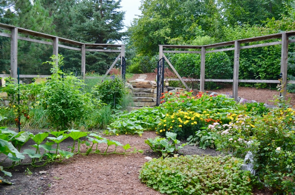 Enclosed vegetable garden by Landsburg Landscape Nursery - Photo 4