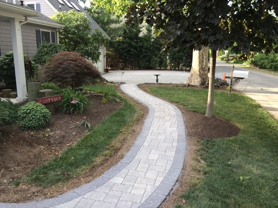 Pavers & Driveways by Landscape Artistry, LLC - Photo 3