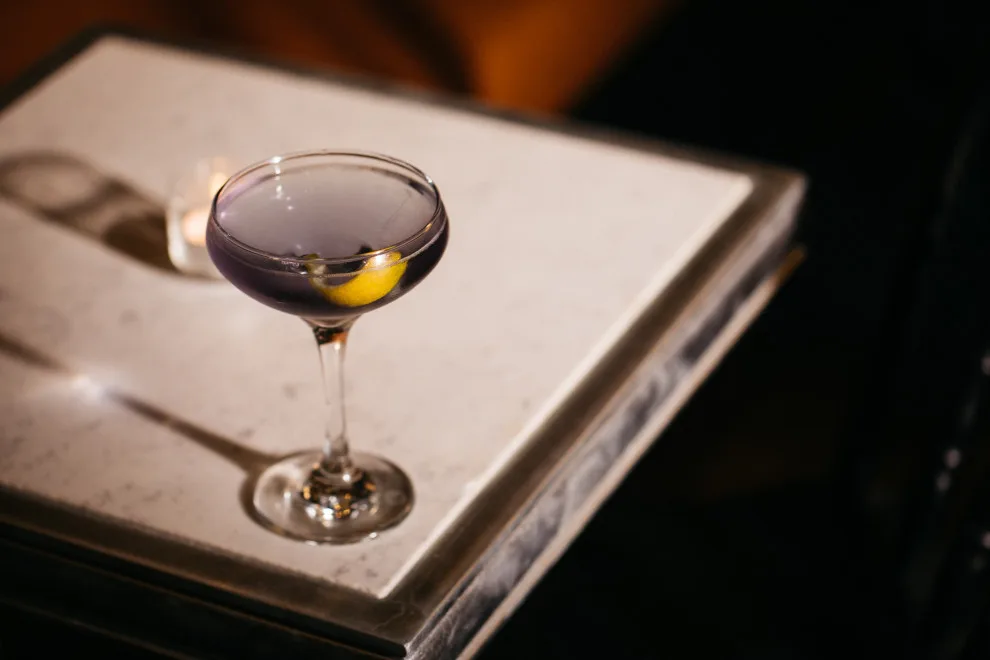 Brennan's cast metal tabletop and bar tables by La Bastille - Photo 2