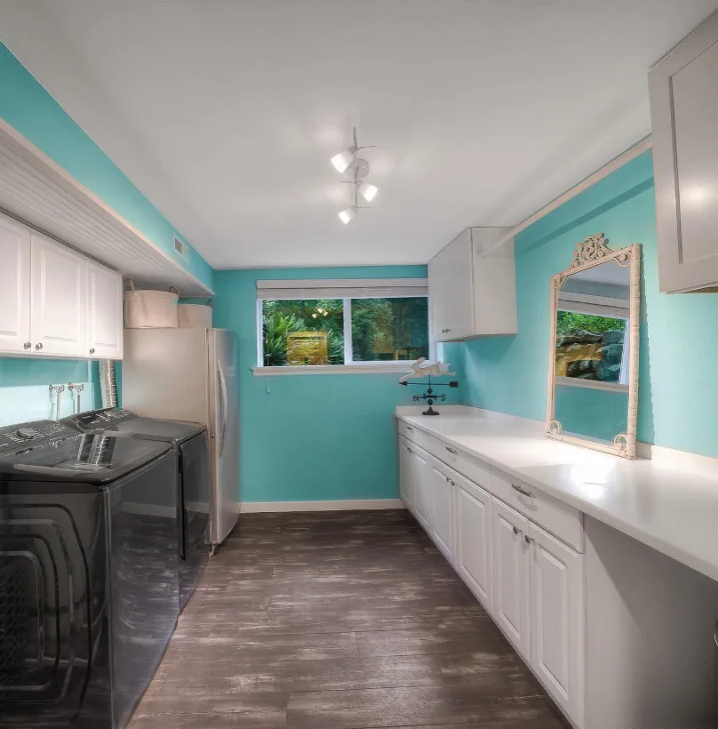 Laundry Space Initiatives by Tops Solid Surface - Photo 7