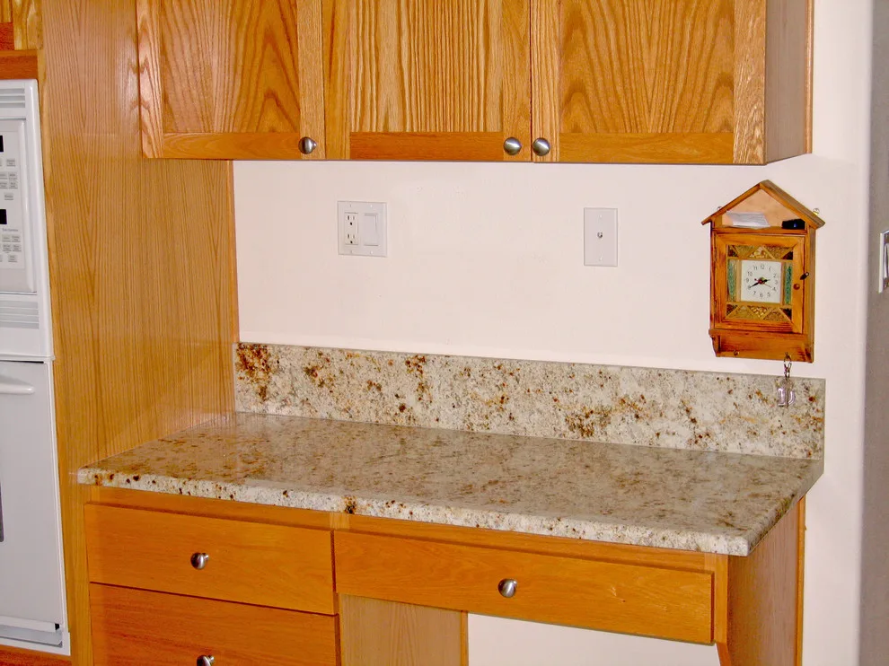 Northwest Portland Colonial Gold Granite by De La Tierra, INC - Photo 4
