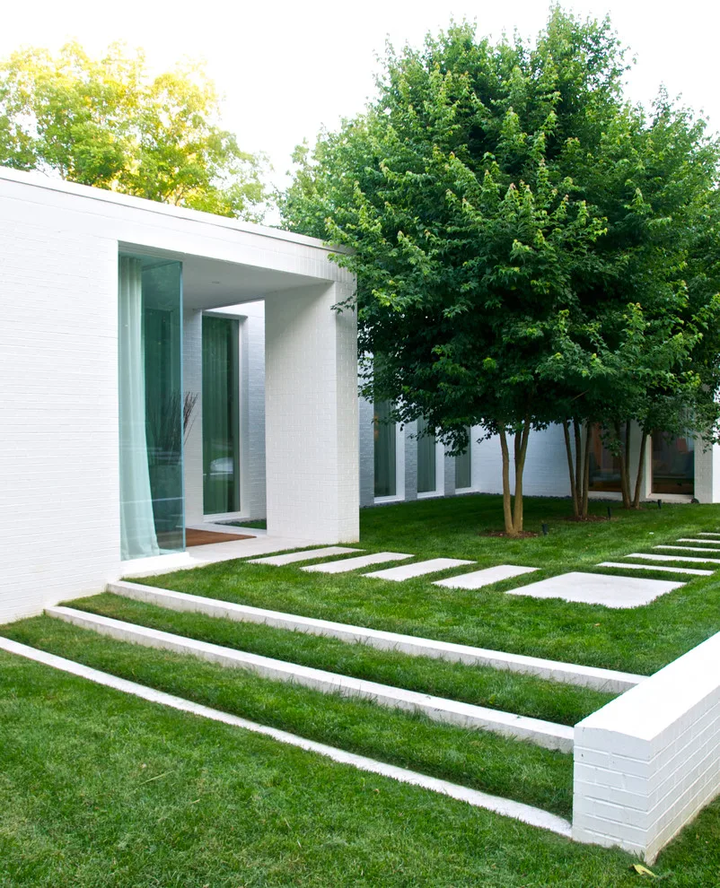 Modern House in Louisville by Hartstone - Photo 11