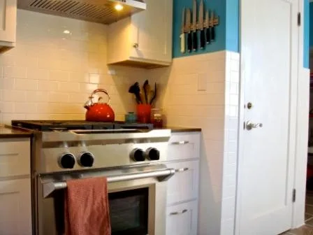Modern Kitchen in Tacoma by Washington Marble Works - Photo 6