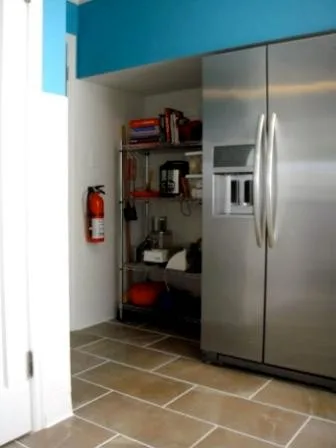 Modern Kitchen in Tacoma by Washington Marble Works - Photo 3