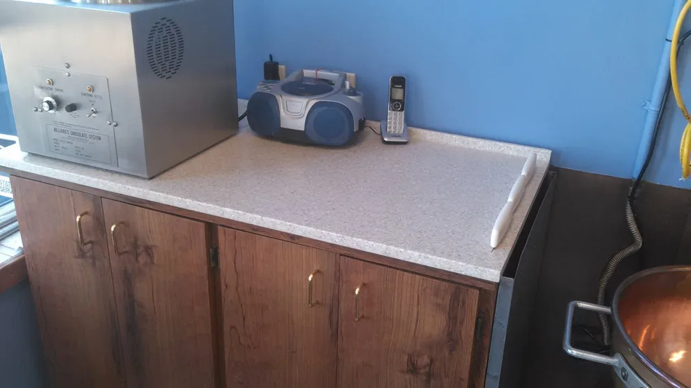 Sahara Corian by Quality Signature Tops Inc - Photo 2