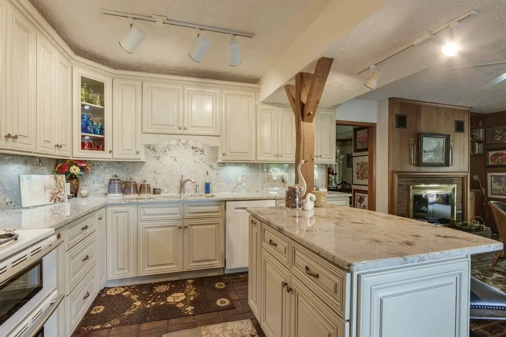 Transitional Kitchen by Madison White by Stoneworld Tn - Photo 3
