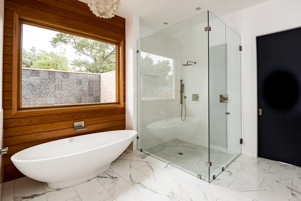 Modern Kitchen and Bathroom in Fort Worth by Bottega Design Gallery - Photo 2
