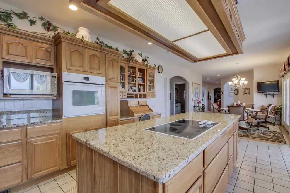 Traditional Kitchen Granite Countertops by Stoneworld Tn - Photo 2