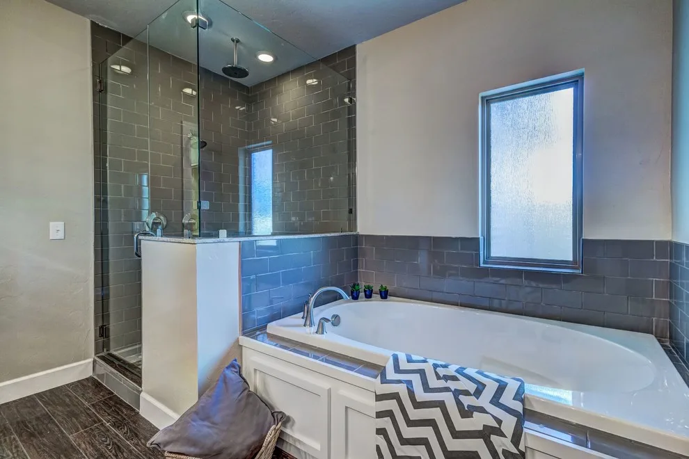 Hilltop View by Hōm Kitchen + Bath - Photo 12