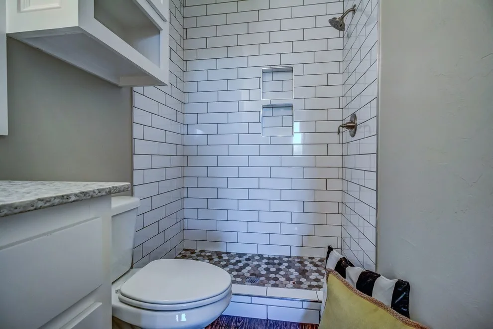 Hilltop View by Hōm Kitchen + Bath - Photo 10