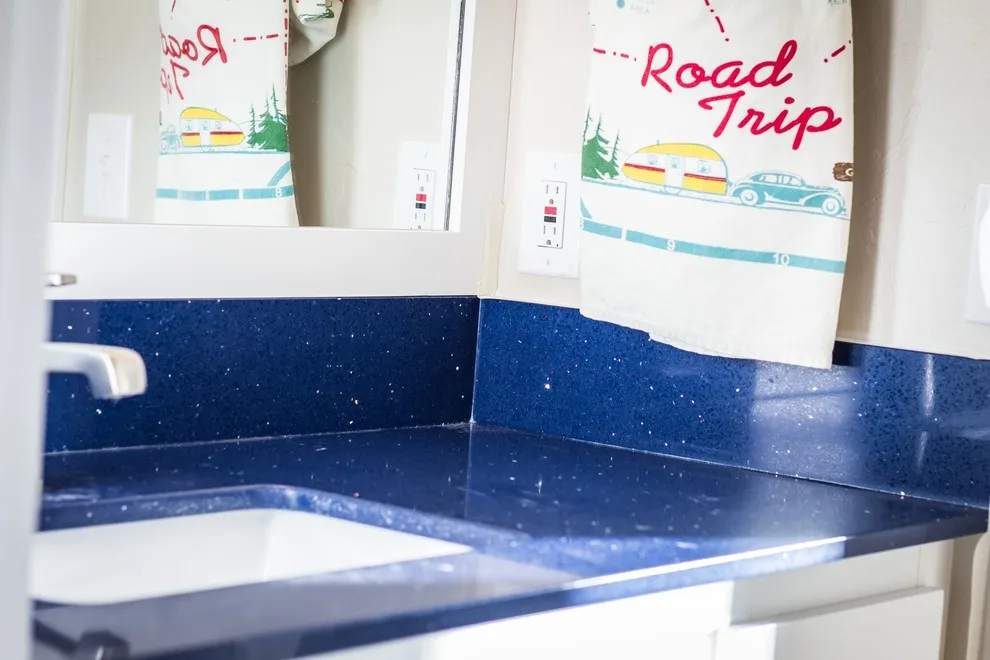 Hilltop View by Hōm Kitchen + Bath - Photo 27