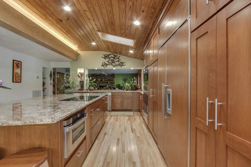 Knoxville Transition Kitchen by Stoneworld Tn - Photo 3