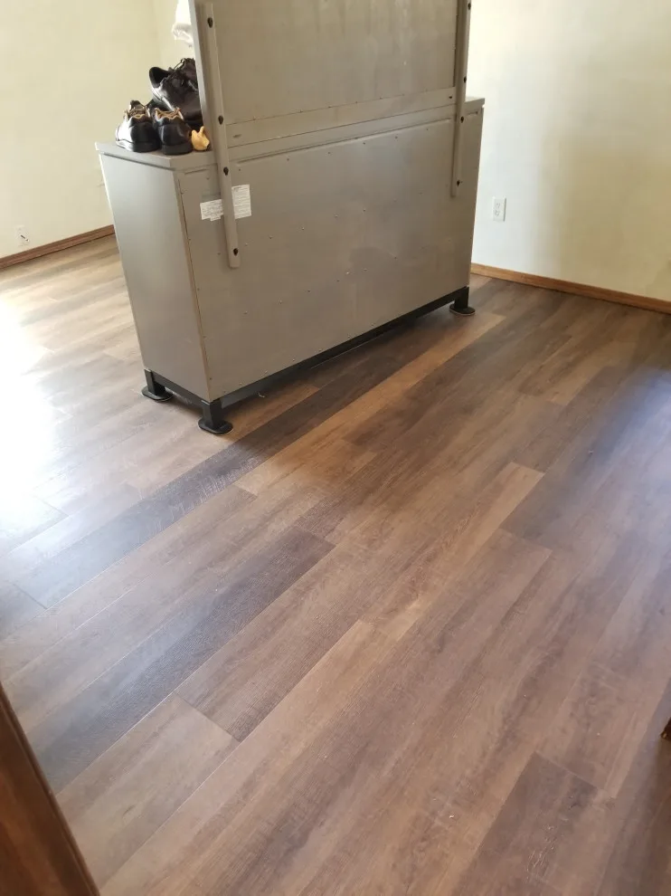 Stylin' Tilen' Flooring - Photo 2