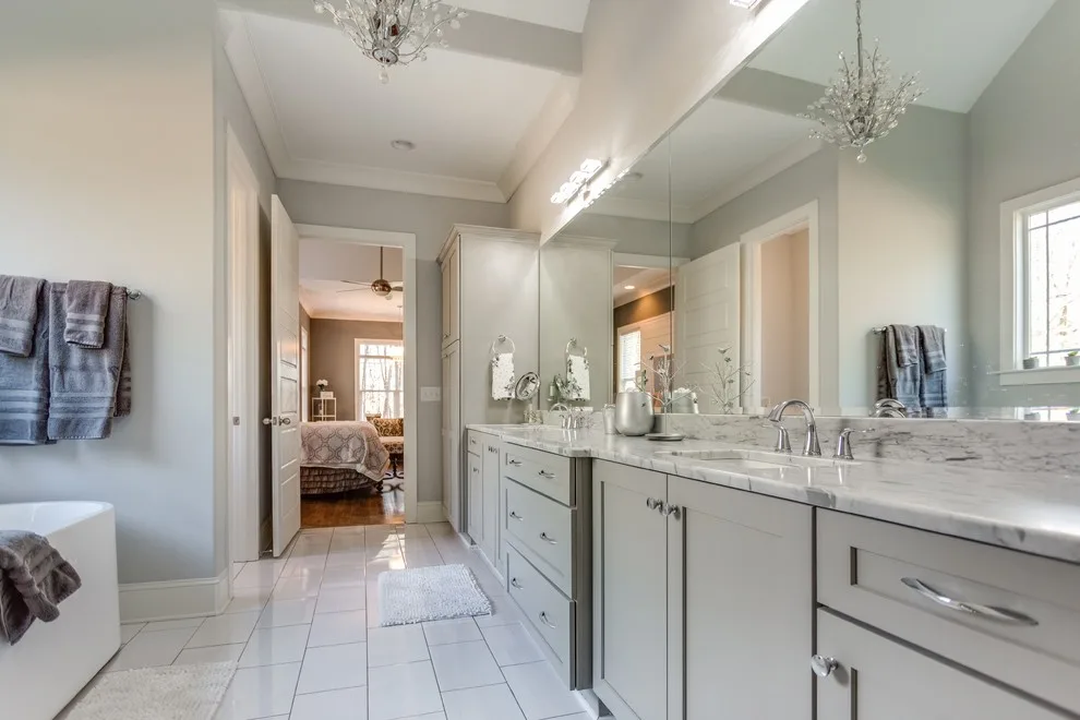 Viscon White Isle, Azure Cabinets by Marble Granite World - Photo 3