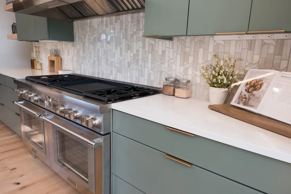 Quartz Kitchen with Marble Aesthetics by WilgusIQ - Photo 7