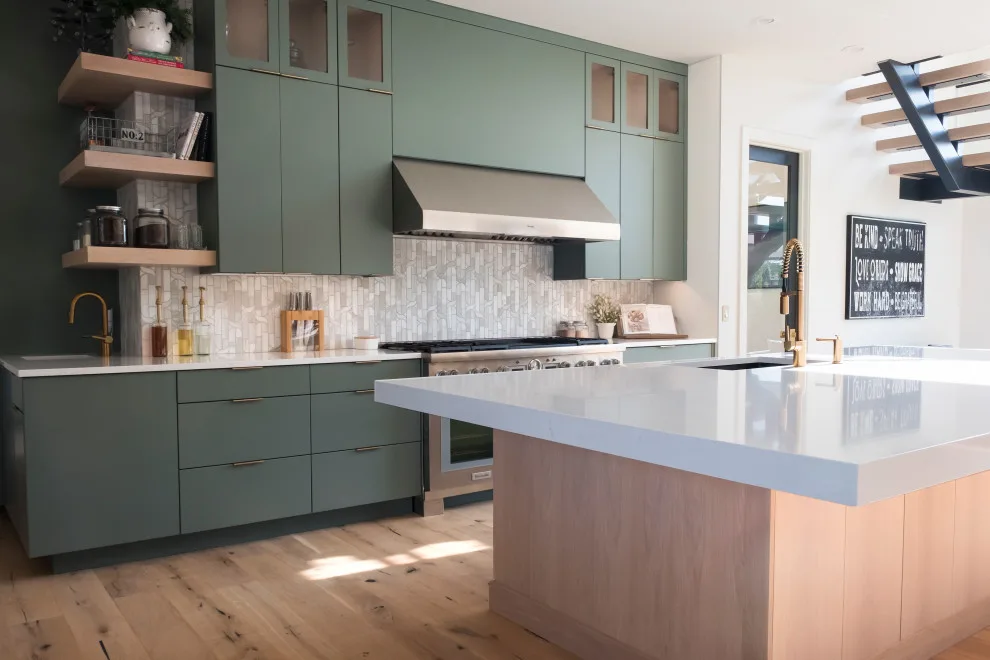 Quartz Kitchen with Marble Aesthetics by WilgusIQ - Photo 8