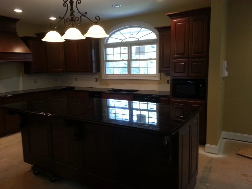 Custom Granite Interior - Photo 5