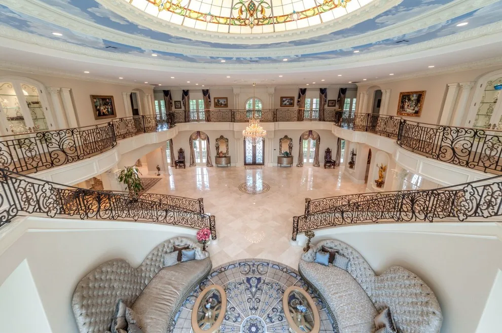 Houston Crema Marfil Marble Polishing Entryway by MCA Stone - Photo 10