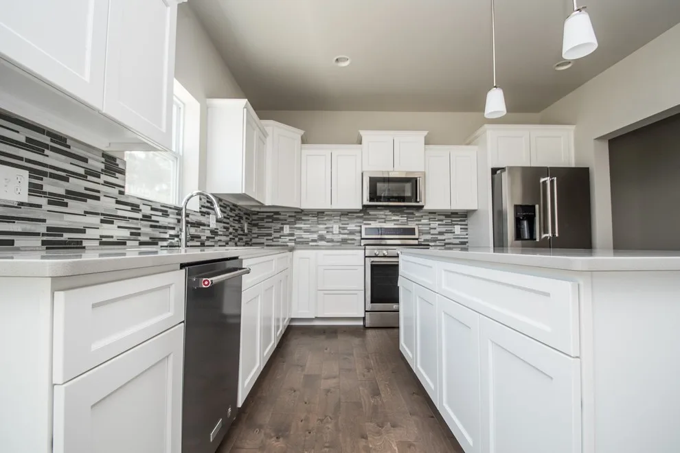 Cedar Lake Gray Quartz Meridian by Prestige Custom Stone Products, Inc. - Photo 4