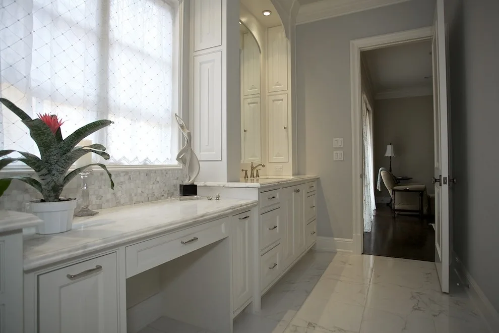 Ceramic and Stone Tile Washroom by Bottega Design Gallery - Photo 2
