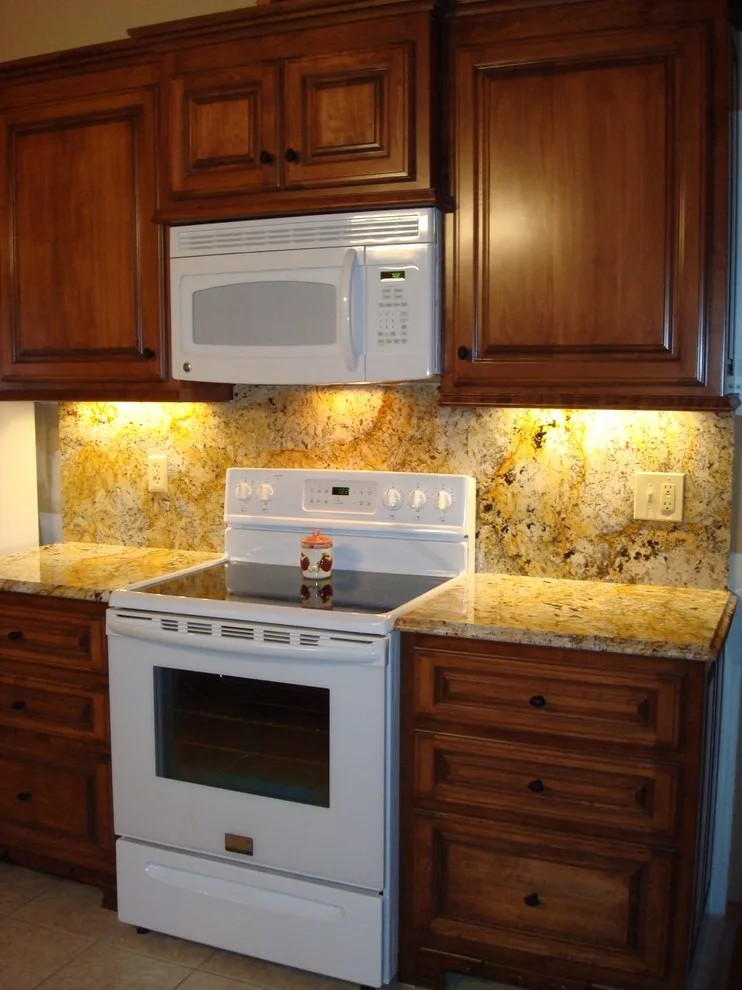 Secluded Retreat Residence by Custom Granite Interior - Photo 3
