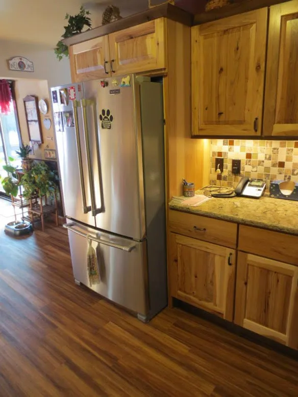 Russell's Of Neillsville - Photo 9